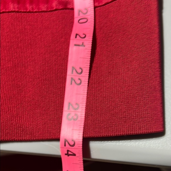 Adolfo Dominguez Red Satin Short Sleeve Top Size 4 Quiet Luxury Contemporary - Picture 10 of 11